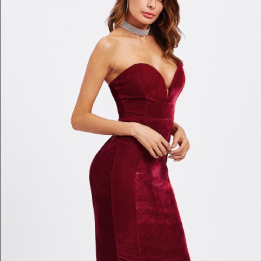 Maroon Burgundy plunging Strapless velvet - dress - Picture 6 of 7